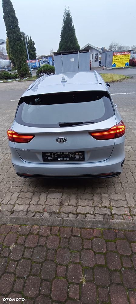 Kia Ceed 1.6 CRDi SCR M - 8
