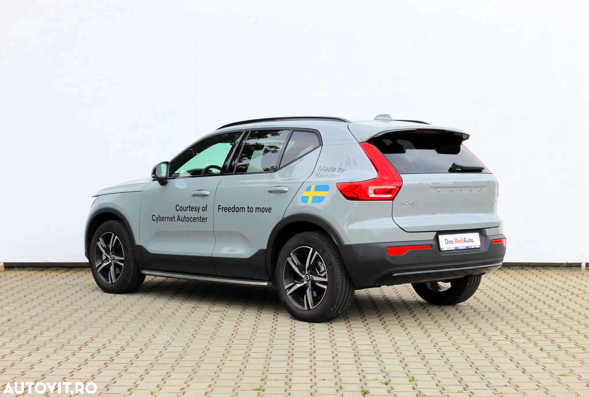 Volvo XC 40 B3 AT FWD MHEV Plus Dark - 3