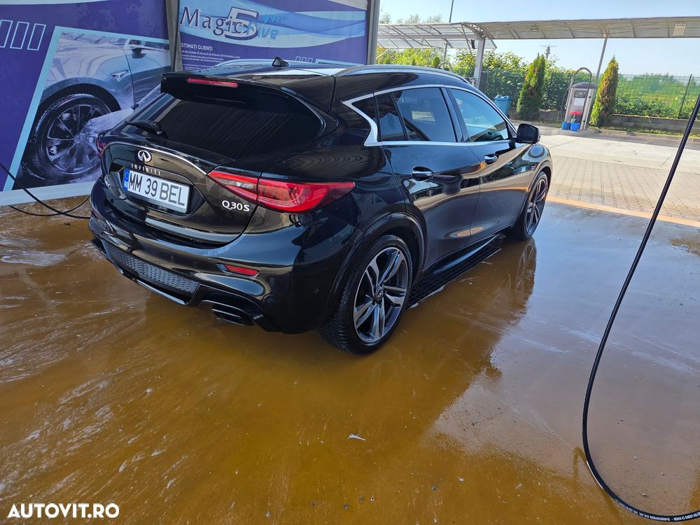 Infiniti Q30 2.2d DCT AWD Luxe Tech - 5