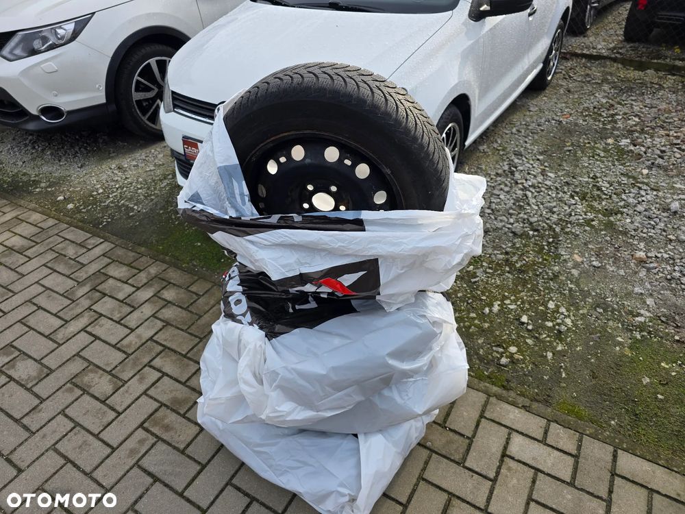 Volkswagen Polo - 38