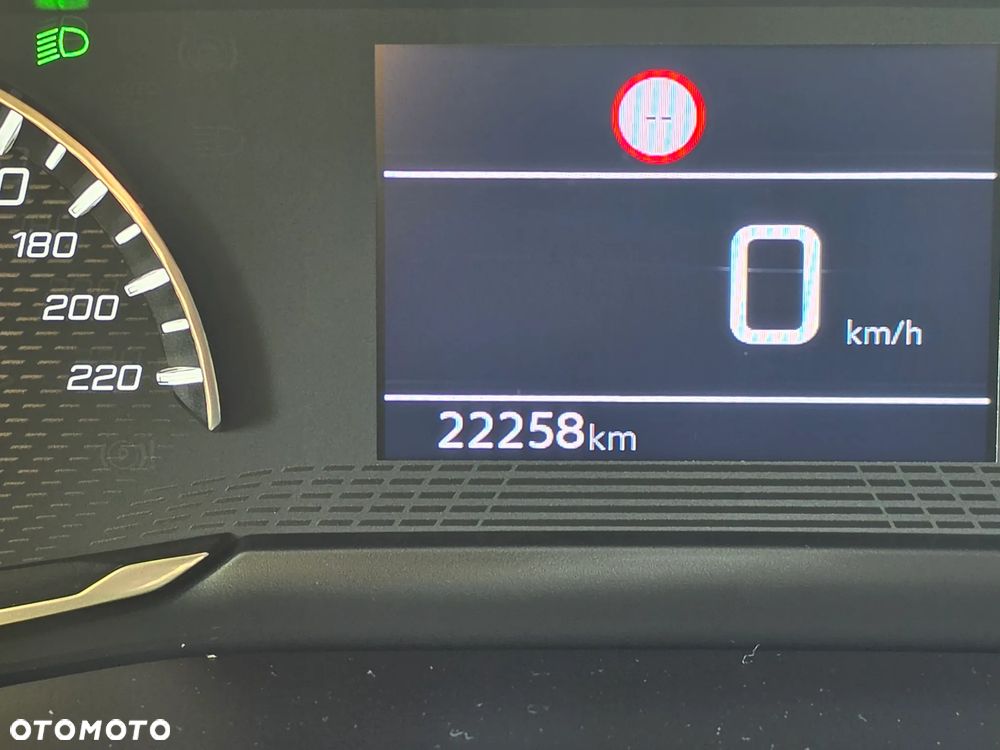 Peugeot 208 - 7