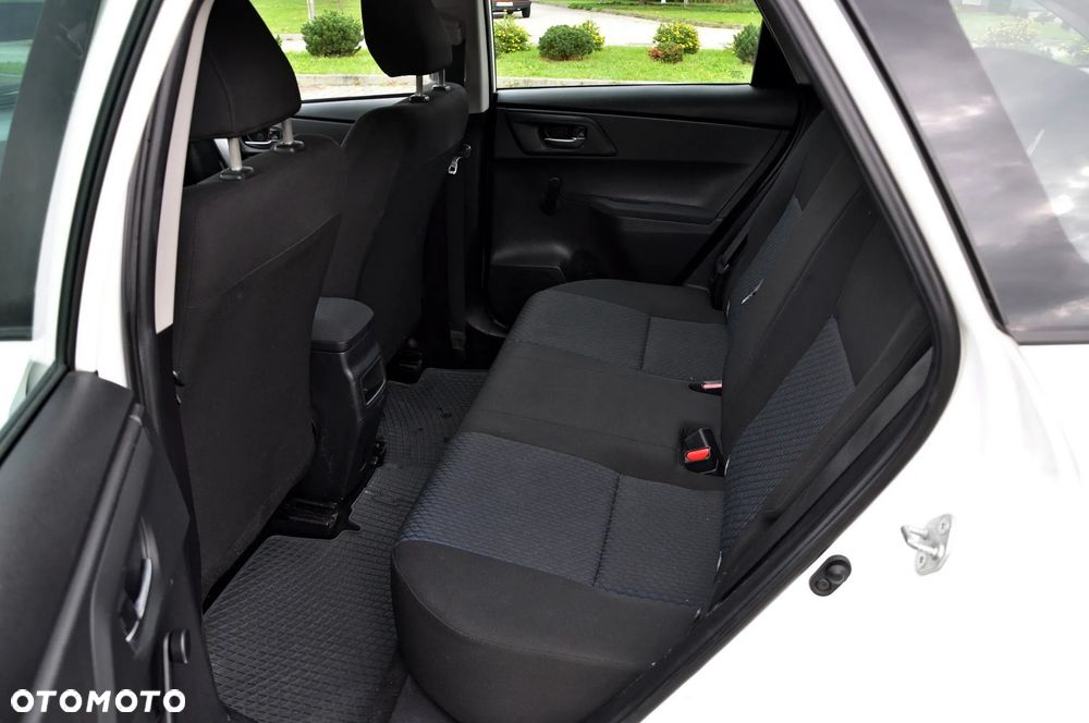Toyota Auris 1.4 D-4D Premium Comfort - 34