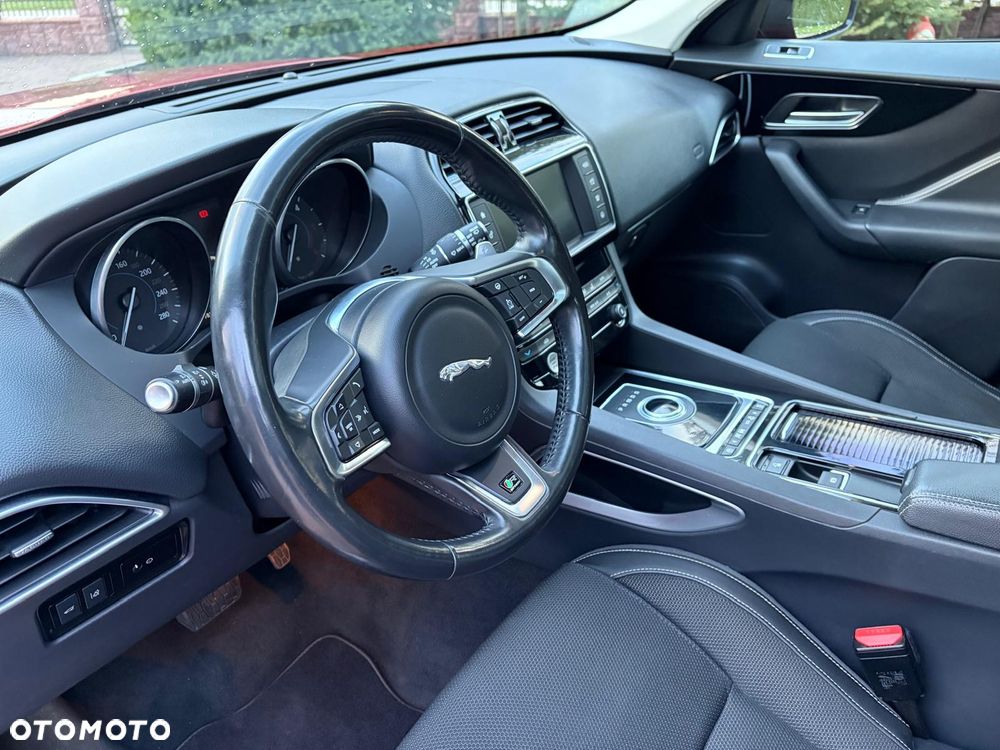Jaguar F-Pace 20d AWD R-Sport - 22