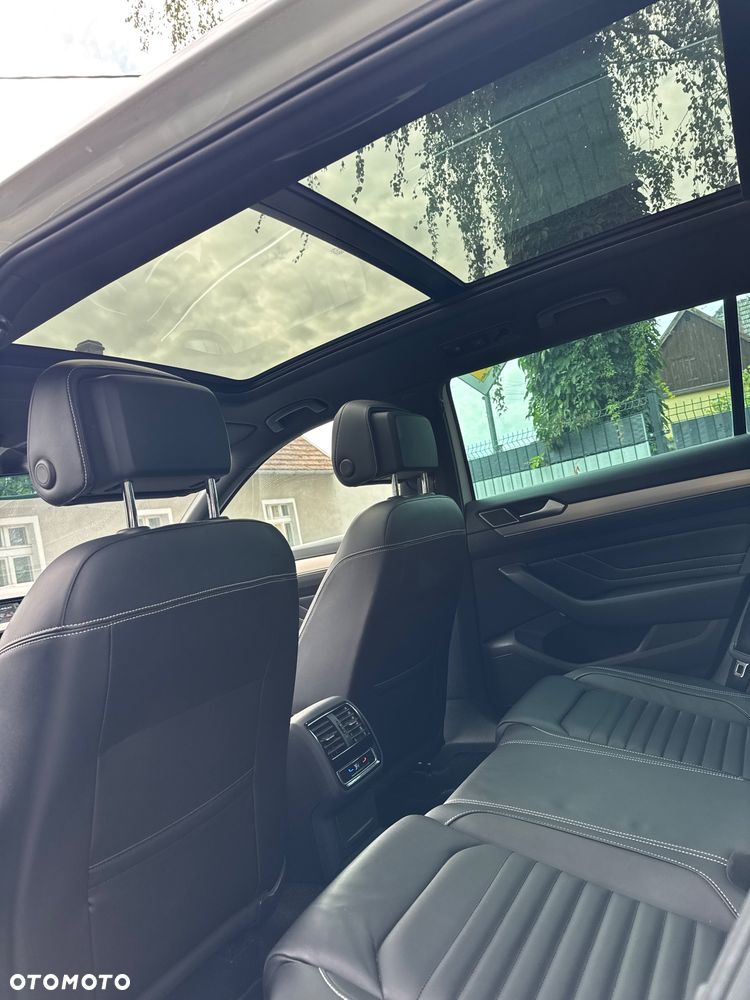 Volkswagen Passat - 22
