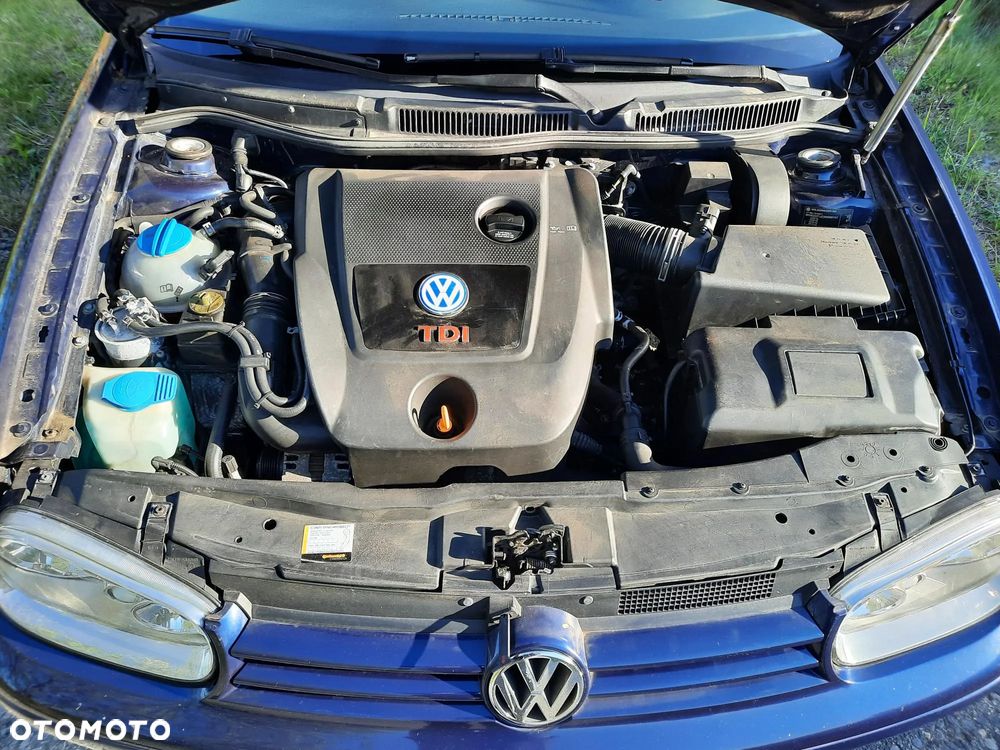 Volkswagen Golf 1.9 TDI Highline - 34
