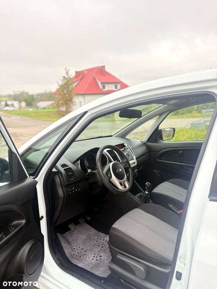 Kia Venga 1.4 CVVT Attract - 12