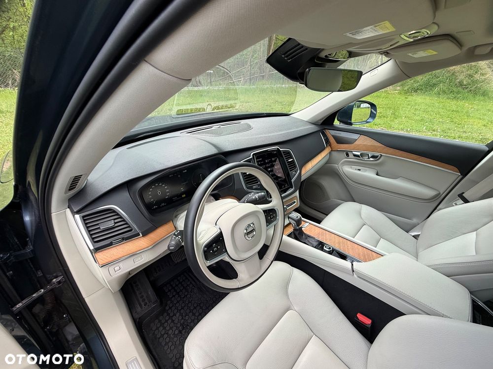 Volvo XC 90 T6 GPF AWD Momentum 7os - 16