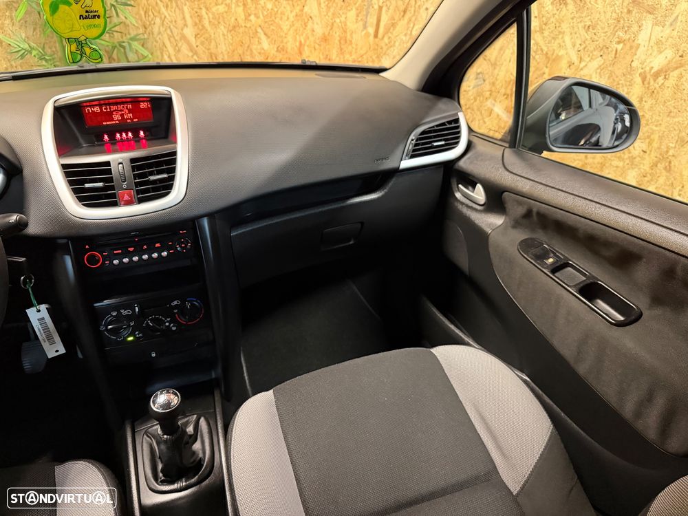 Peugeot 207 1.4 16V Active - 15