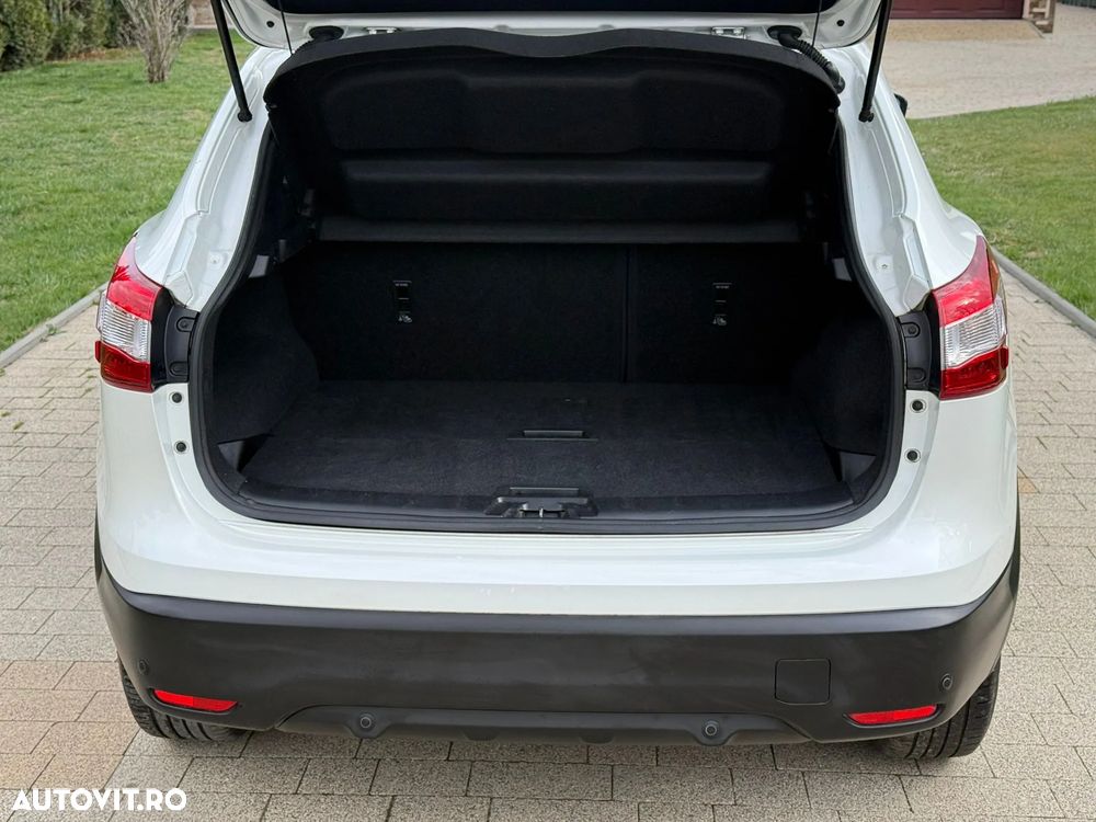 Nissan Qashqai 1.5 DCI N-Connecta - 22