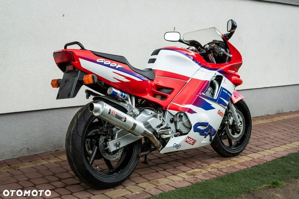 Honda CBR - 3