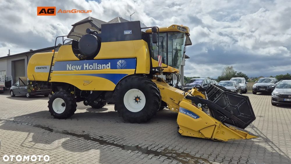 New Holland CSX 7070 2009R - 2