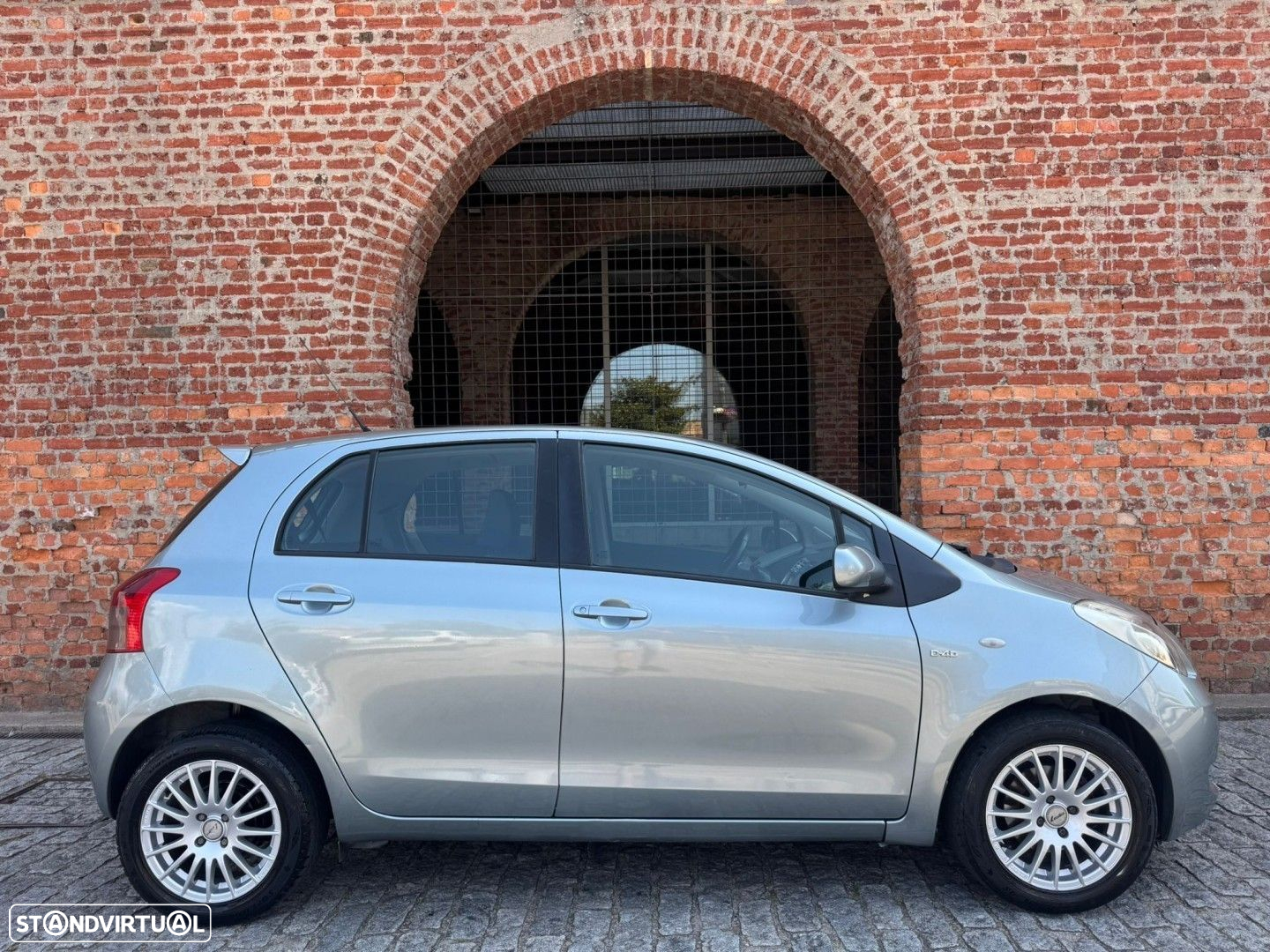 Toyota Yaris 1.4 D-4D AC - 2