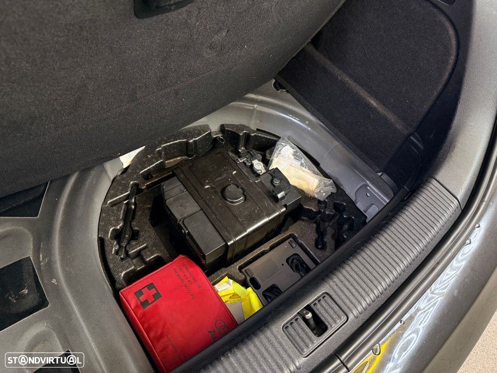 Audi A1 1.6 TDI S-line - 33