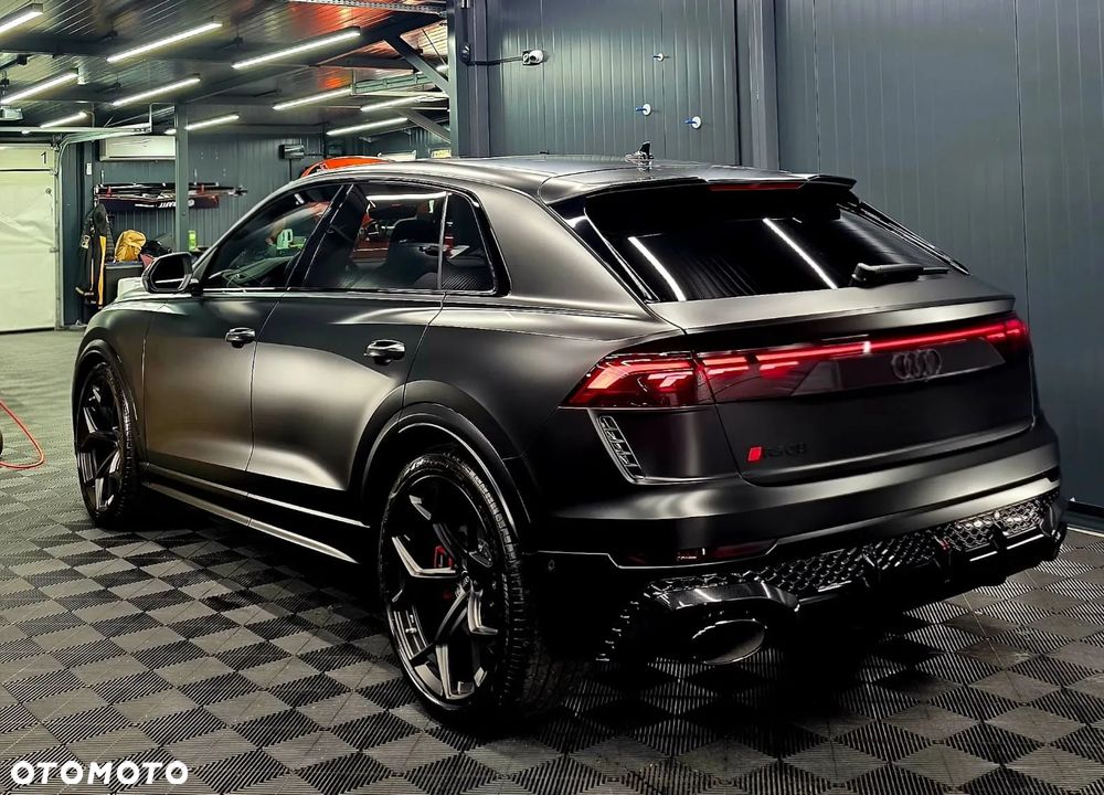 Audi RS Q8 - 4