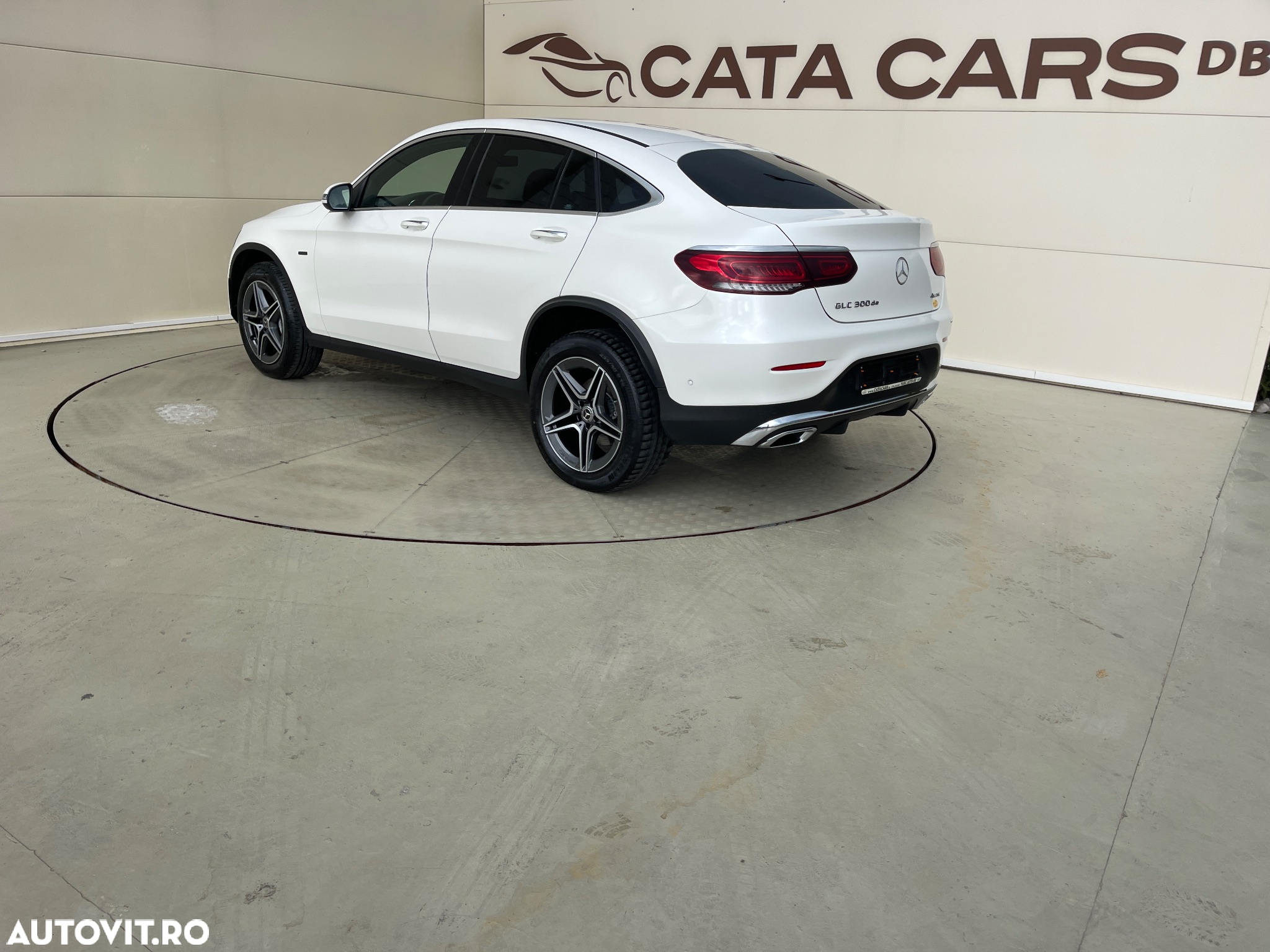 Mercedes-Benz GLC Coupe 300 de 4Matic 9G-TRONIC AMG Line - 11