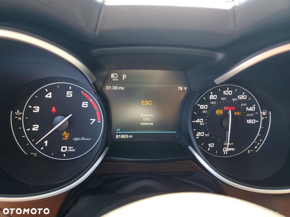 Alfa Romeo Stelvio - 13
