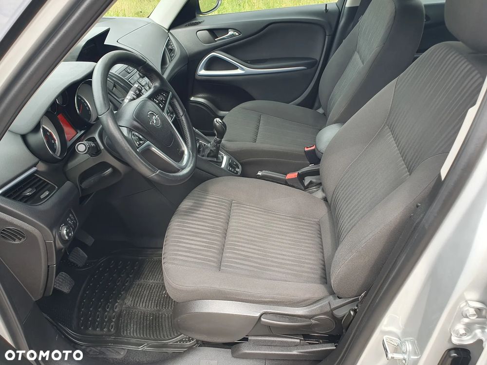 Opel Zafira - 15