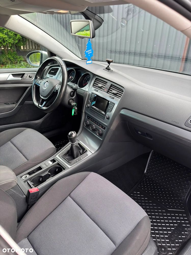 Volkswagen Golf 1.6 TDI SCR IQ.DRIVE - 19