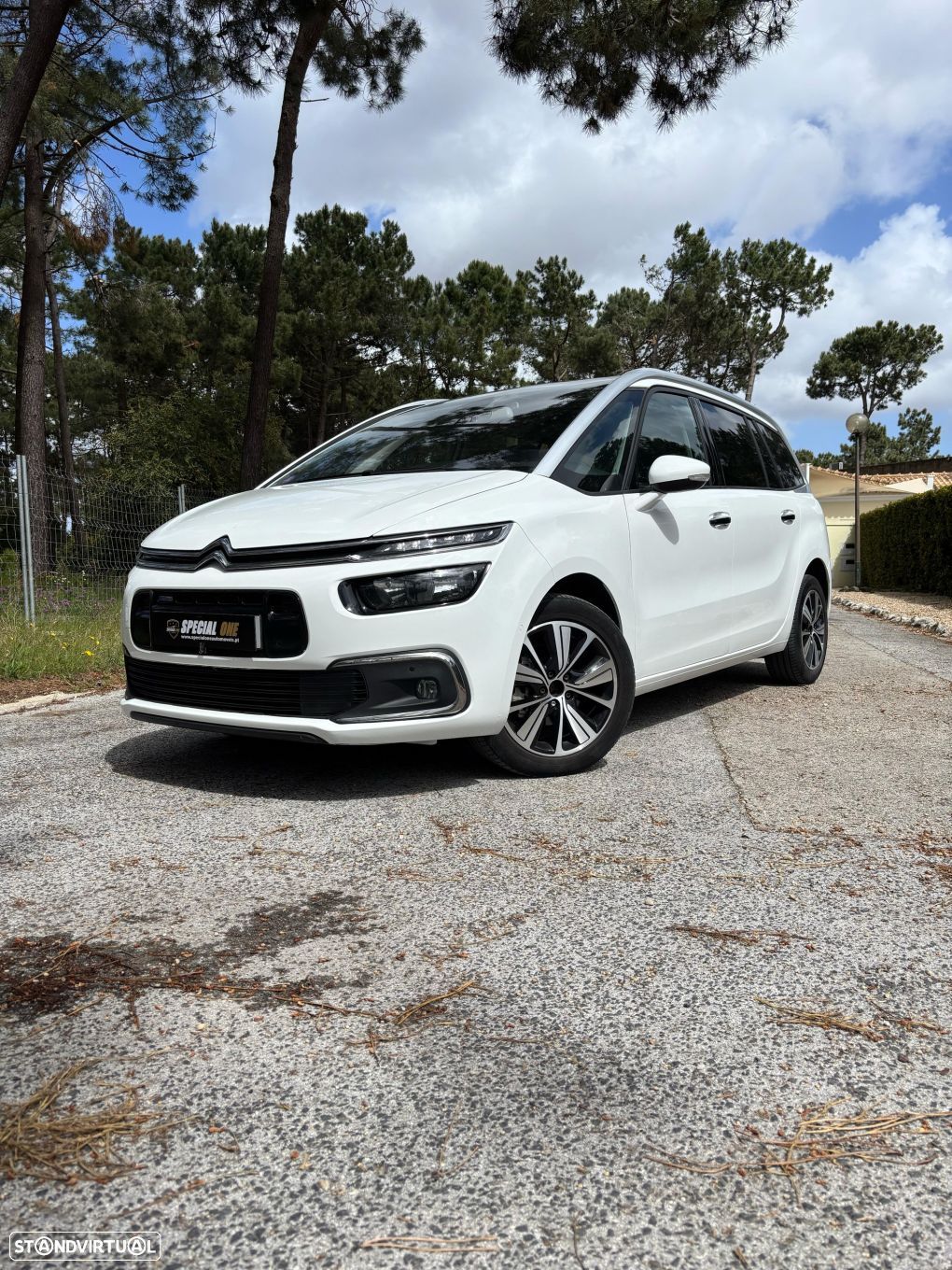 Citroën C4 Grand Picasso 1.2 PureTech Feel - 1