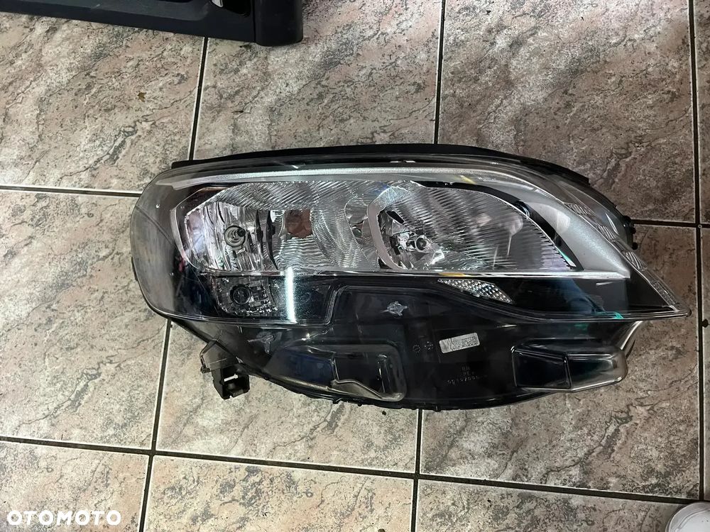 LAMPA PRAWY PRZÓD Peugeot EXPERT TRAVELLER JUMPY IV 00197110-04- - 3