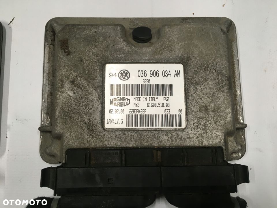 GOLF IV 1.6 16V KOMPUTER SILNIKA 036906034AM - 1