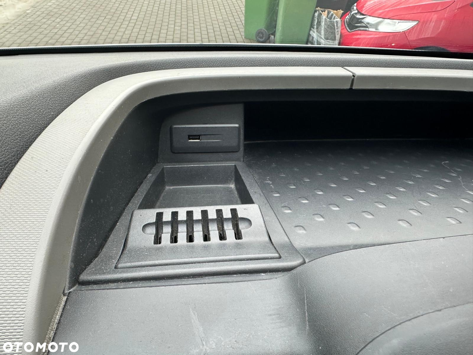 Renault TRAFIC - 22
