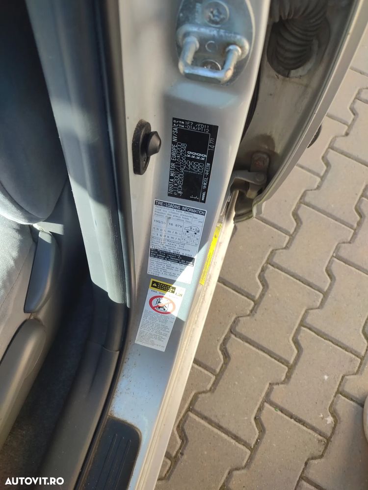 Toyota Prius (Hybrid) Luna - 14