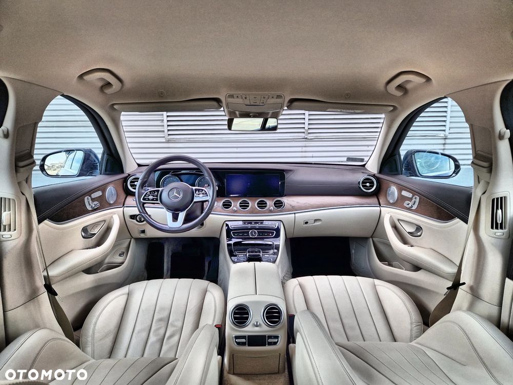 Mercedes-Benz Klasa E 450 4Matic 9G-TRONIC Exclusive - 30