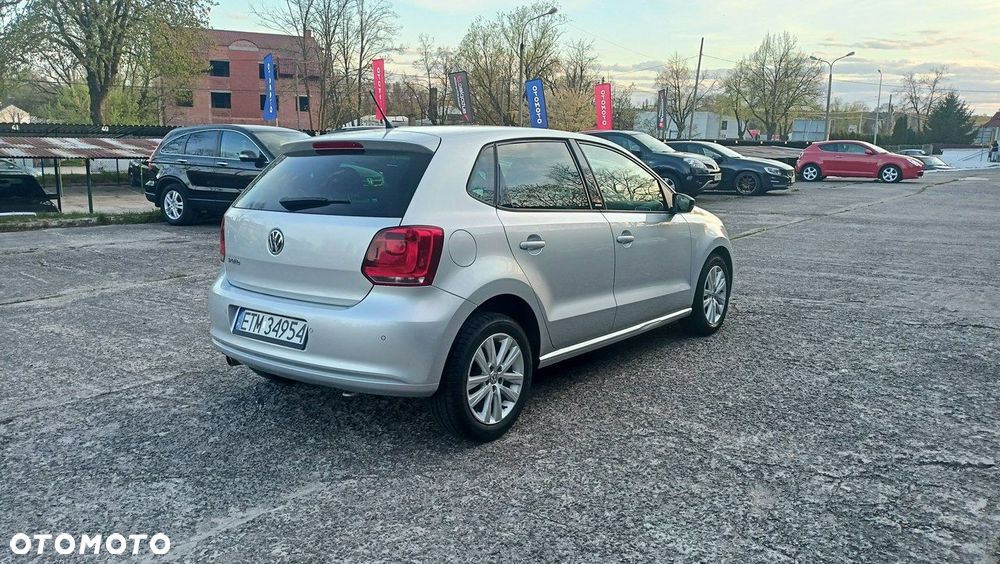 Volkswagen Polo 1.4 16V Trendline - 8