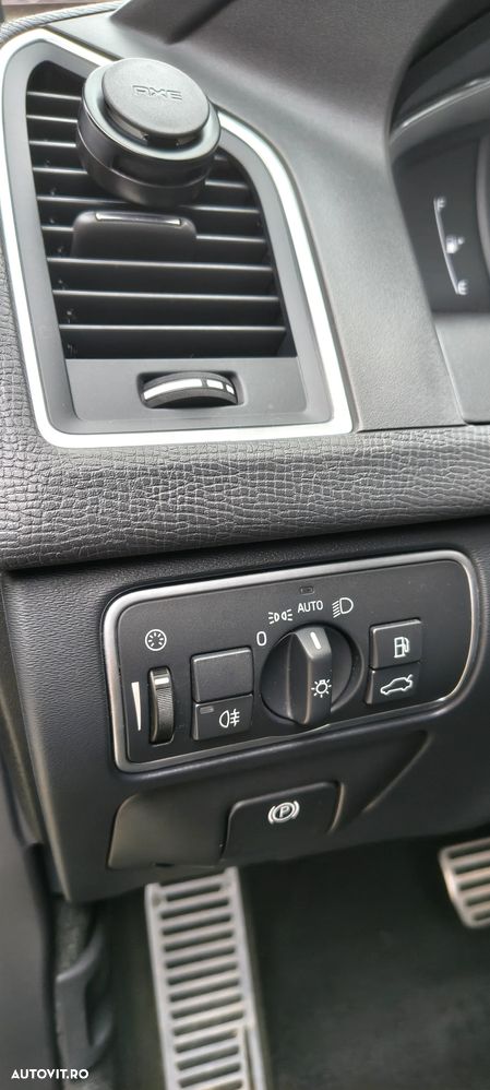 Volvo XC 60 D5 AWD Aut. RDesign - 26