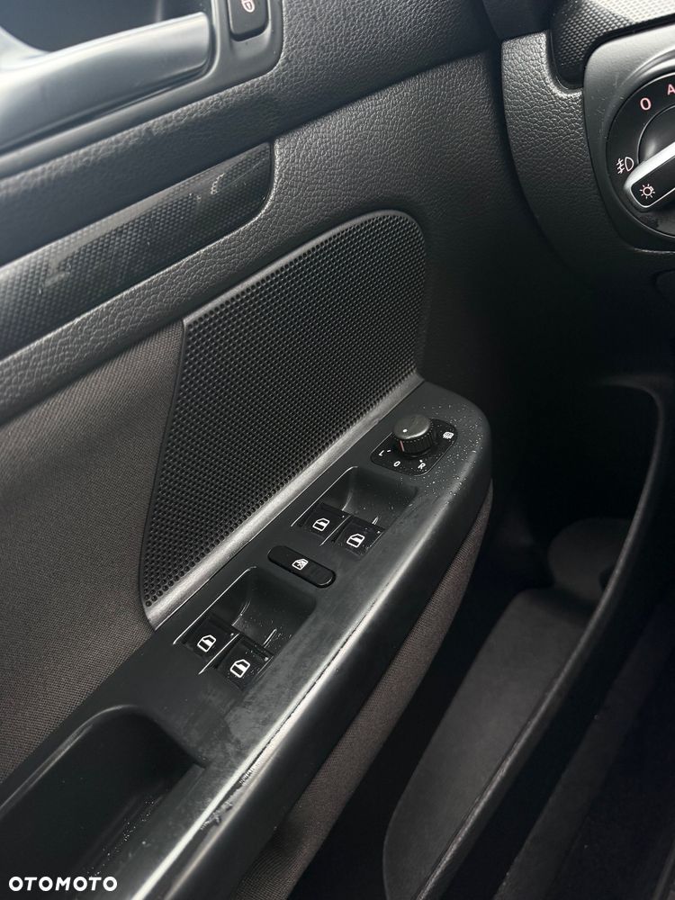 Volkswagen Golf 2.0 TDI DPF Comfortline - 20