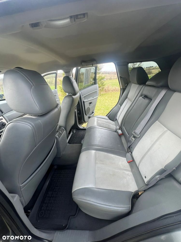 Jeep Grand Cherokee - 10
