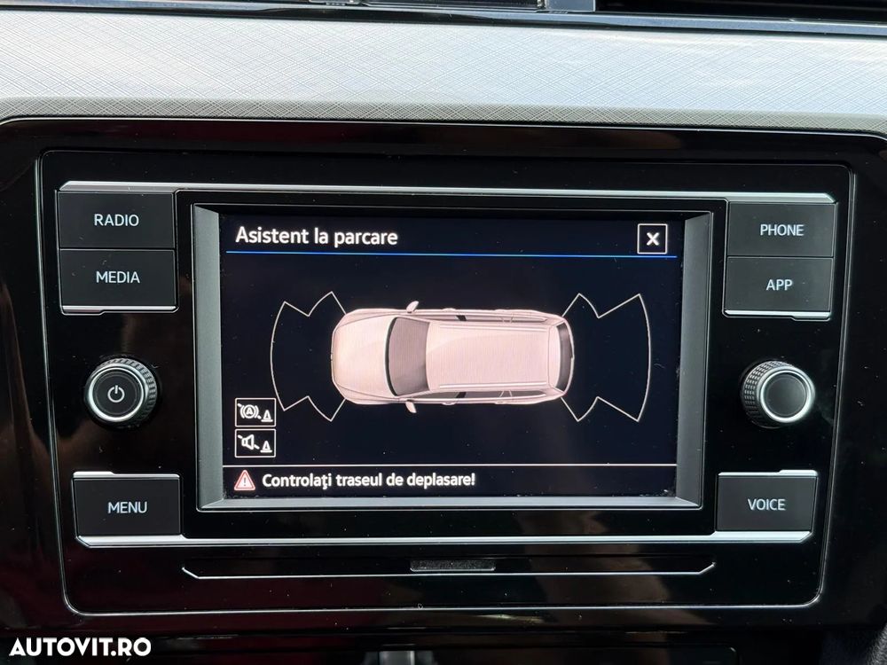 Volkswagen Passat Variant 2.0 TDI DSG (BlueMotion Technology) Comfortline - 34