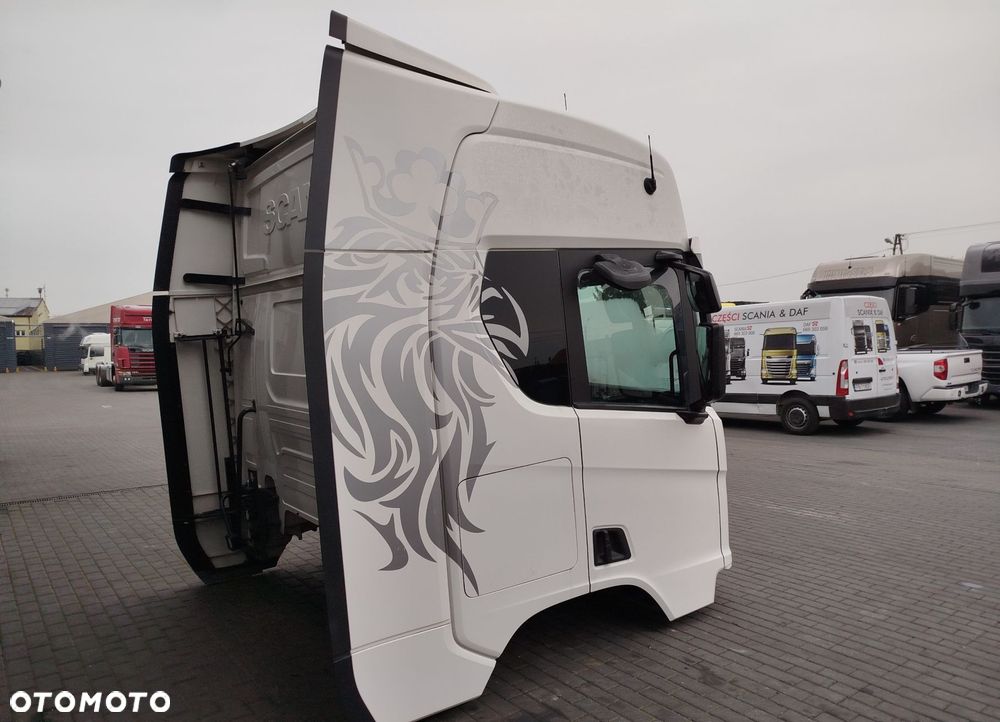 KABINA SCANIA R NTG - 4