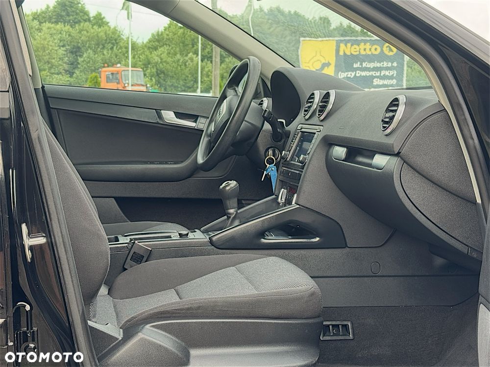 Audi A3 Sportback - 8
