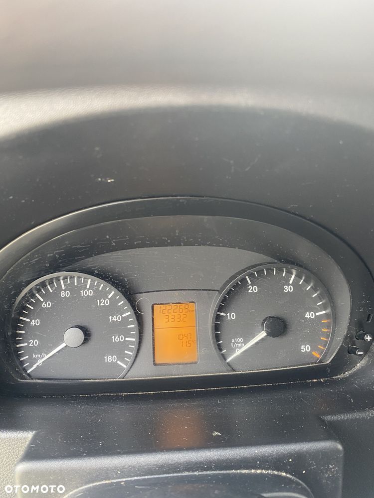 Mercedes-Benz Sprinter - 7