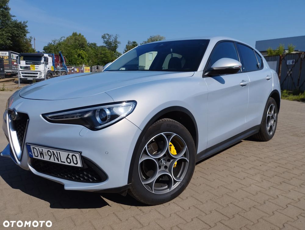 Alfa Romeo Stelvio 2.0 Turbo Sprint Q4 - 1