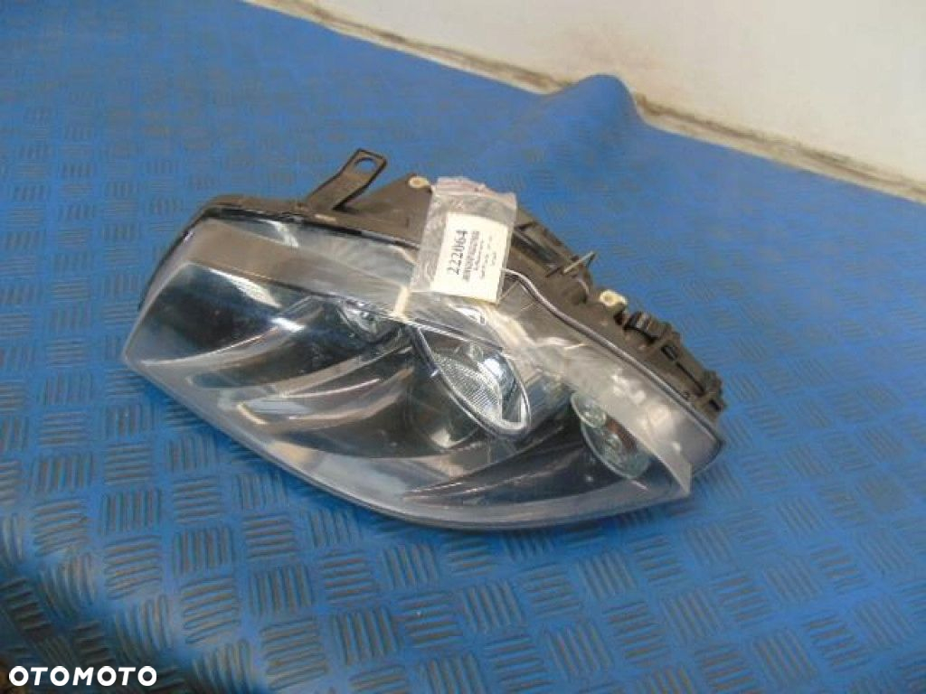 SEAT IBIZA III REFLEKTOR LEWY STAN WIDOCZNY NA ZDJĘCIU - 2