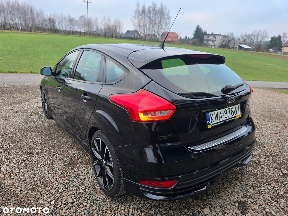 Ford Focus 2.0 EcoBoost ST mit Leder-Exclusiv-Paket - 3