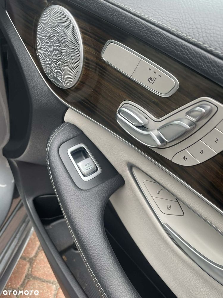 Mercedes-Benz Klasa C AMG 43 4Matic 9G-TRONIC - 14