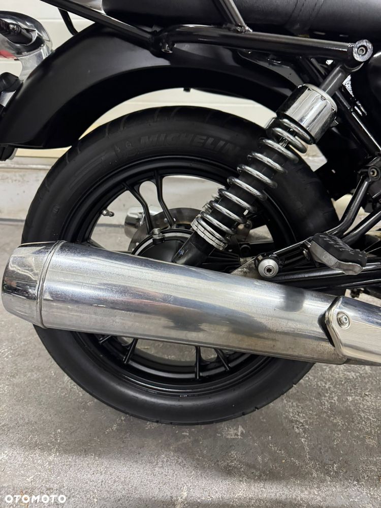 Moto Guzzi V7 - 7