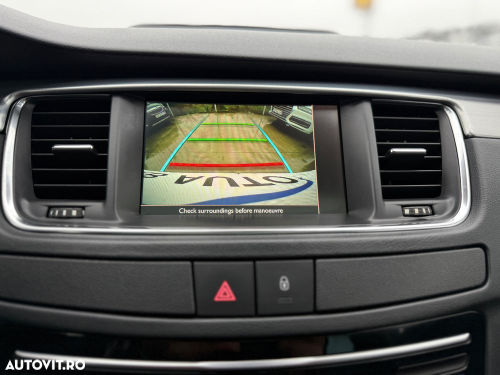 Peugeot 508 RXH Hybrid4 - 11