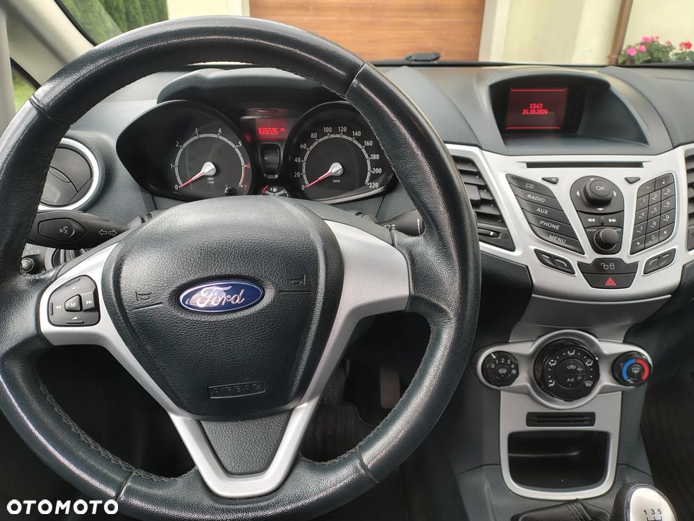 Ford Fiesta - 11