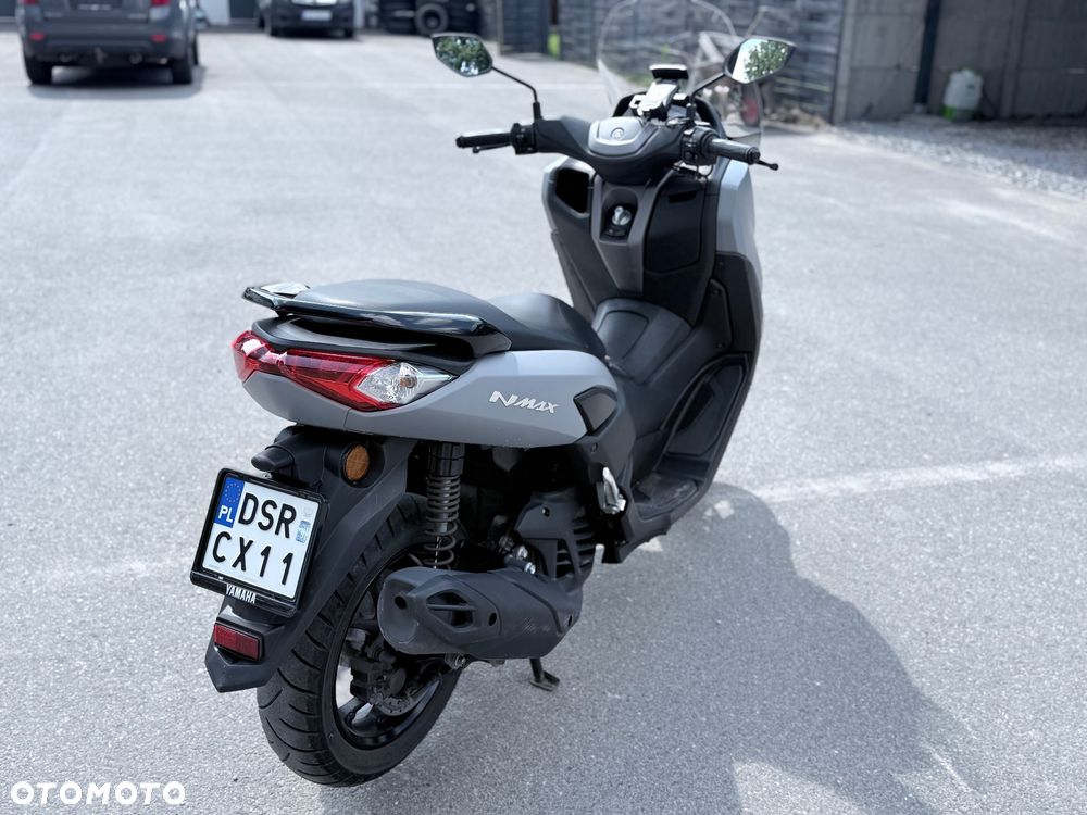 Yamaha NMAX - 16