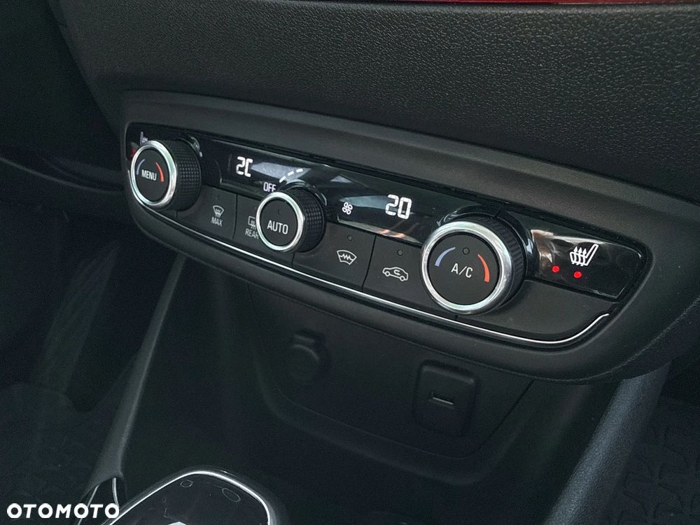 Opel Crossland 1.2 T GS Line - 23