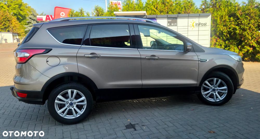 Ford Kuga 1.5 EcoBoost 2x4 Titanium - 16