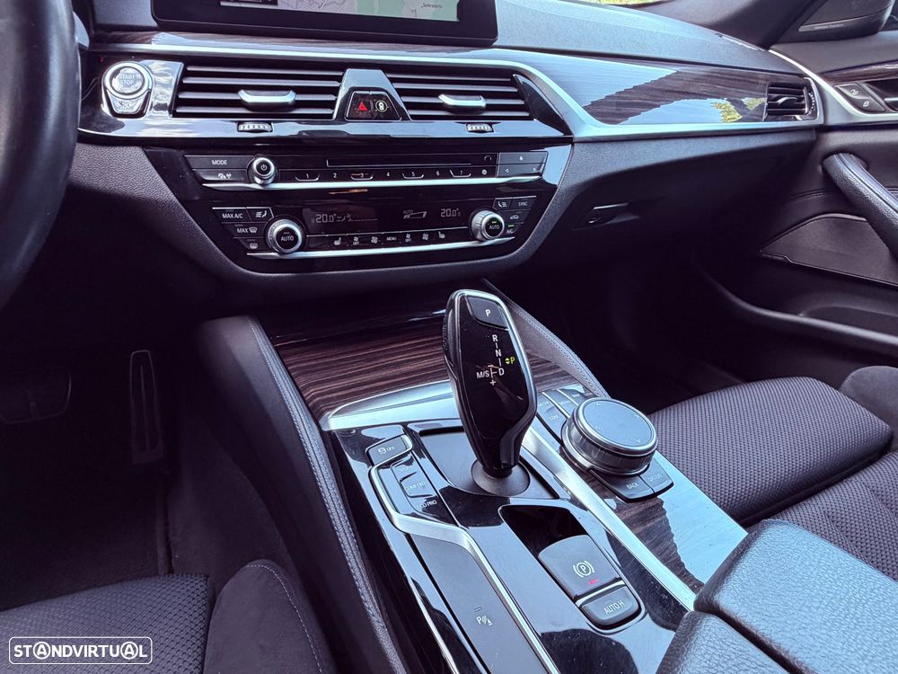 BMW 520 d Auto - 14