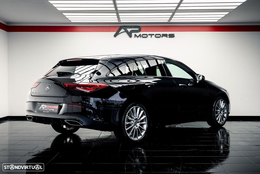 Mercedes-Benz CLA 250 e 8G-DCT AMG Line - 13