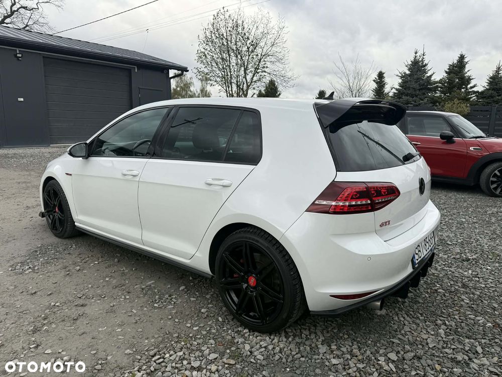 Volkswagen Golf GTI Performance BlueMotion Technology DSG - 6