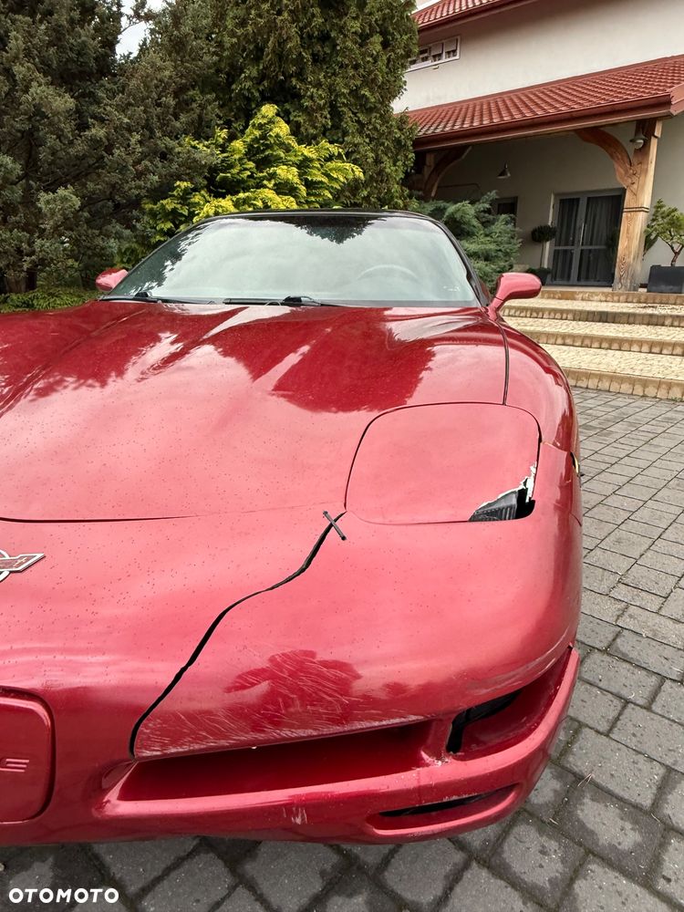 Chevrolet Corvette - 21